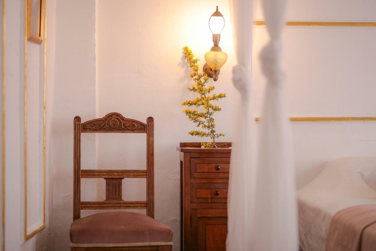 Moshinos Hotel Айвалык Экстерьер фото