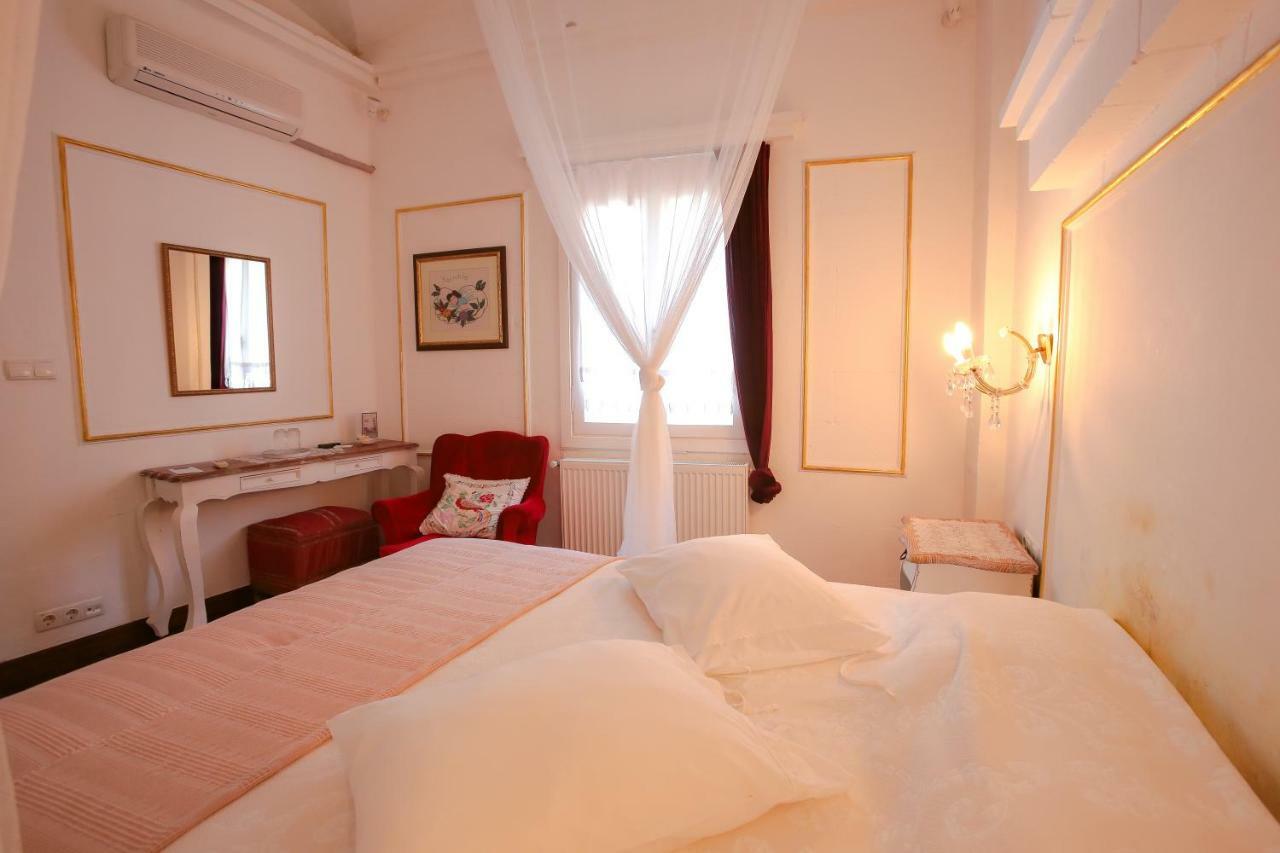 Moshinos Hotel Айвалык Экстерьер фото