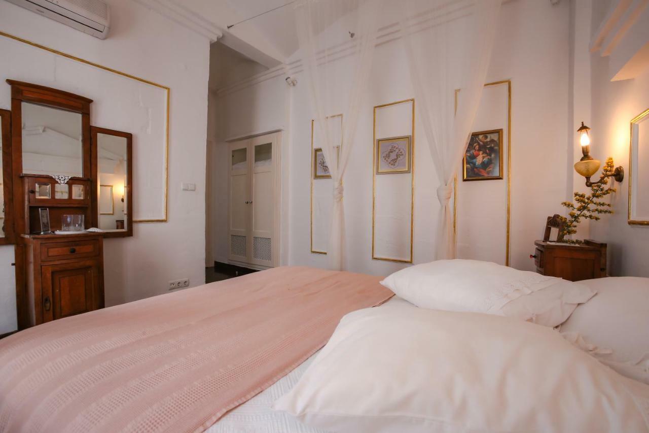 Moshinos Hotel Айвалык Экстерьер фото