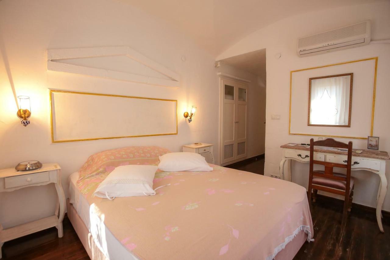 Moshinos Hotel Айвалык Экстерьер фото